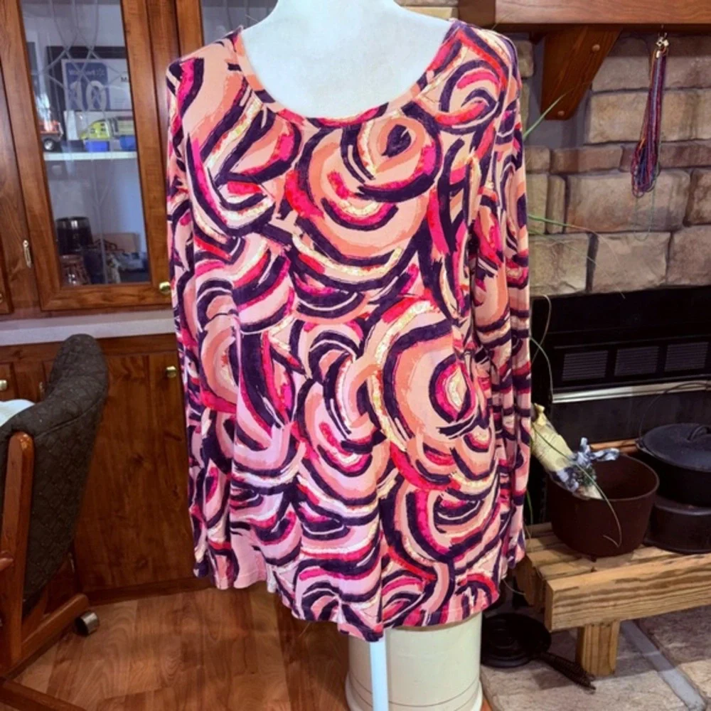 DAISY FUENTES MY FAVORITE TEE SIZE 2X LONG SLEEVE MULTICOLORED SWIRL PATTERN TOP